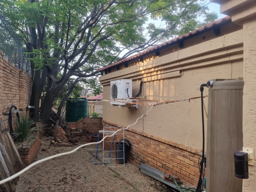 3 Bedroom Property for Sale in Safari Gardens North West